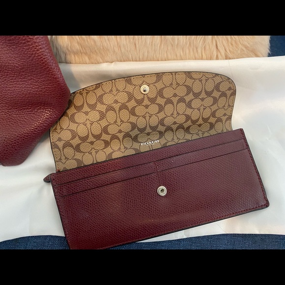 Authentic Coach Handbag w/ matching Wallet - Picture 6 of 6